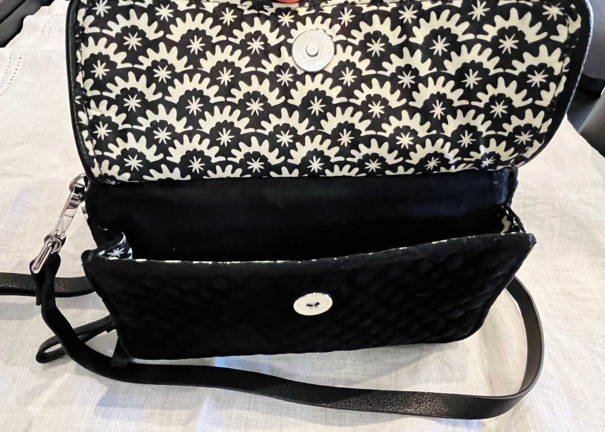 Vera Bradley Classic 6.5” RFID All-in-One Crossbody Wallet Adjustable Strap BLACK 🔥
