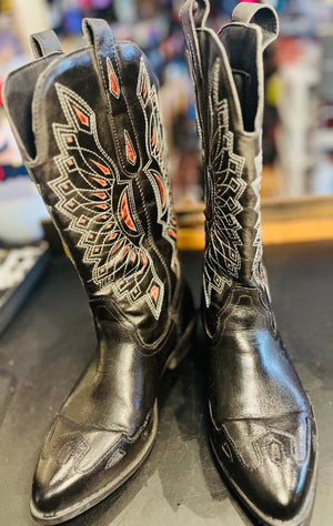 Coconuts Cow Girl Black Boots Sz8M Pointed Toe