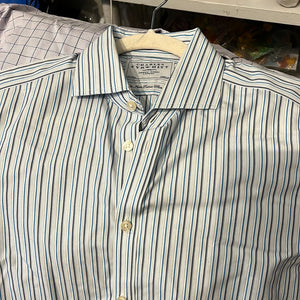 Men’s Charles Tyrwhitt Non Iron Extra Slim Fit 15 1/2 33”Blue Pin Stripes USED