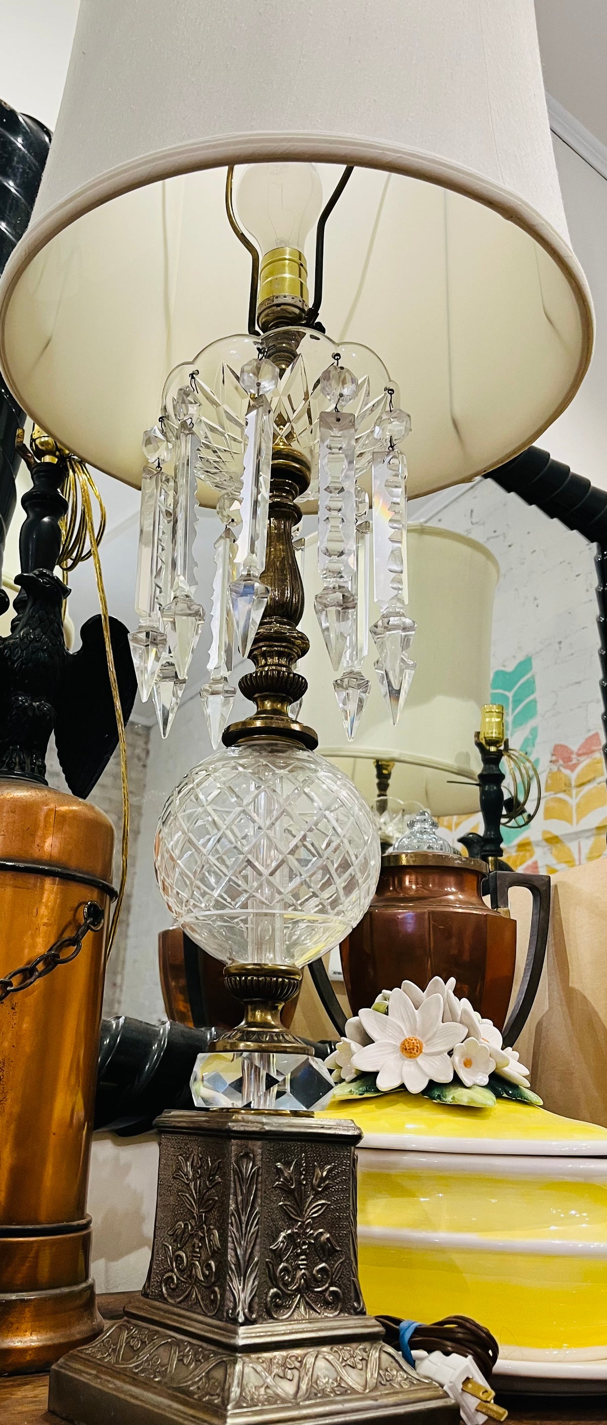 VTG tall 38” Table Lamp with Dangling Crystals and Shade (Brass, Glass, Crystal)