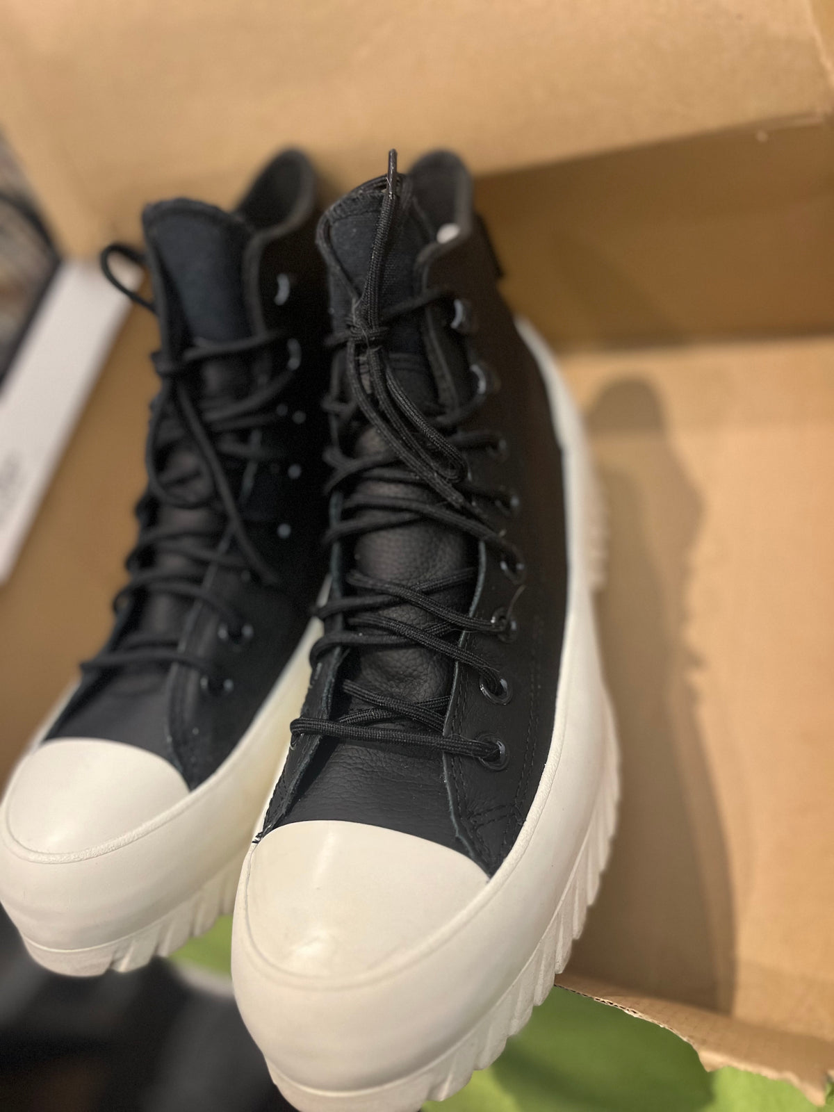 Converse All-Star Lugg Carbon Waterproof Bl/Wh Mens Sz8 Gently Used GUC!