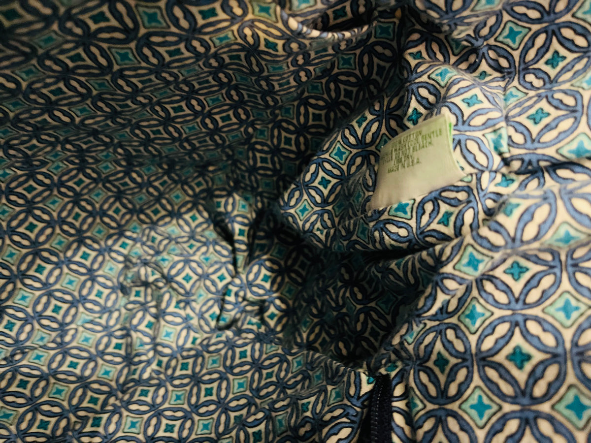 Vera Bradley Mod Blue Floral Pattern 12”x13” Shoulder Bag Magnetic Snap Closure