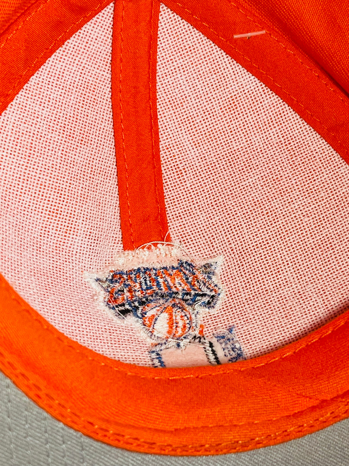 VTG New York KNICKS Orange Cap w Honorary Twin Towers w Tags!