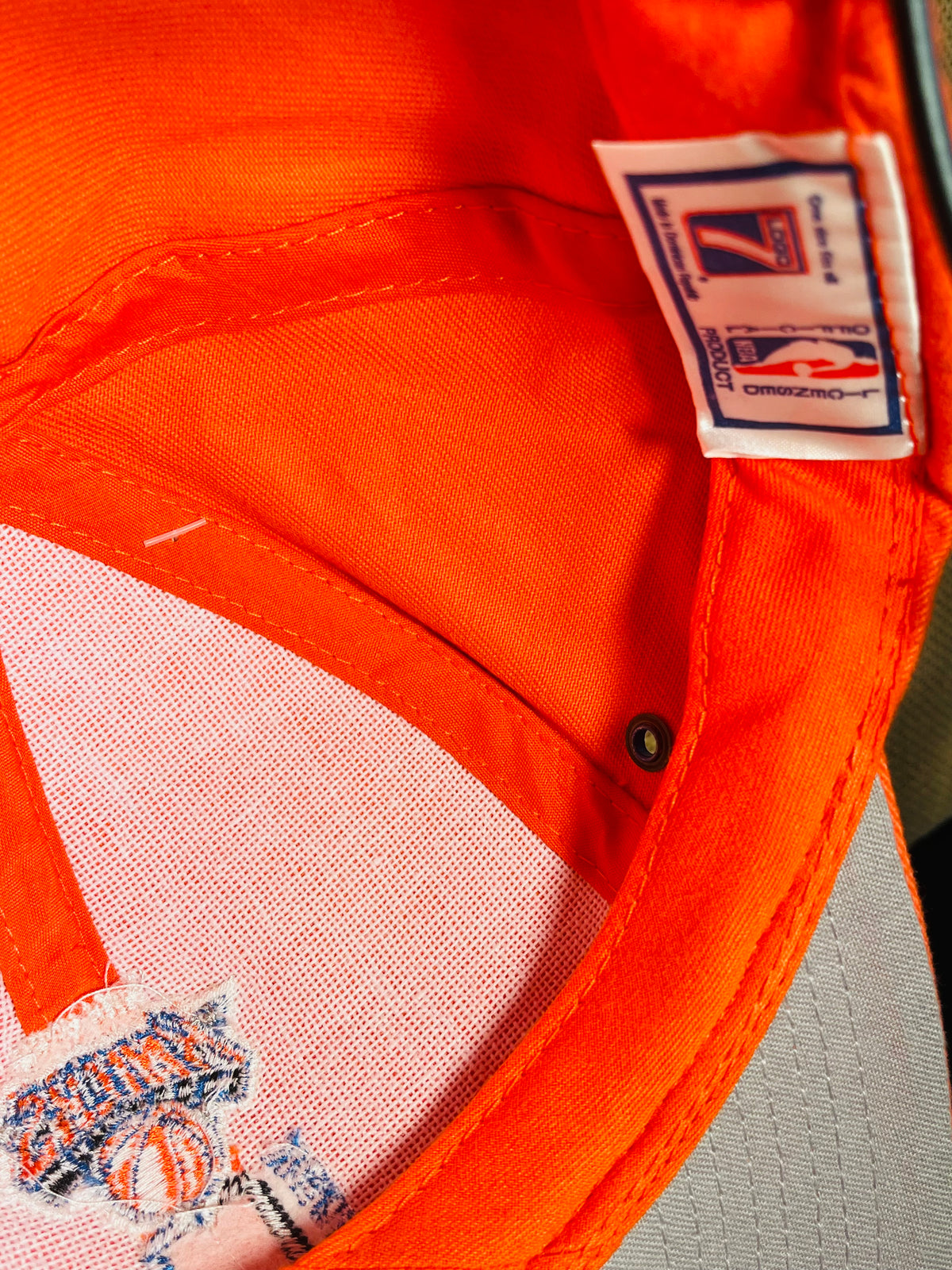 VTG New York KNICKS Orange Cap w Honorary Twin Towers w Tags!