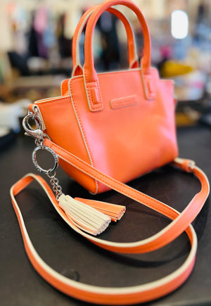 Vera Bradley Faux Leather Mini Peach Crossbody Top Zip Tassel Keyring Gently Used