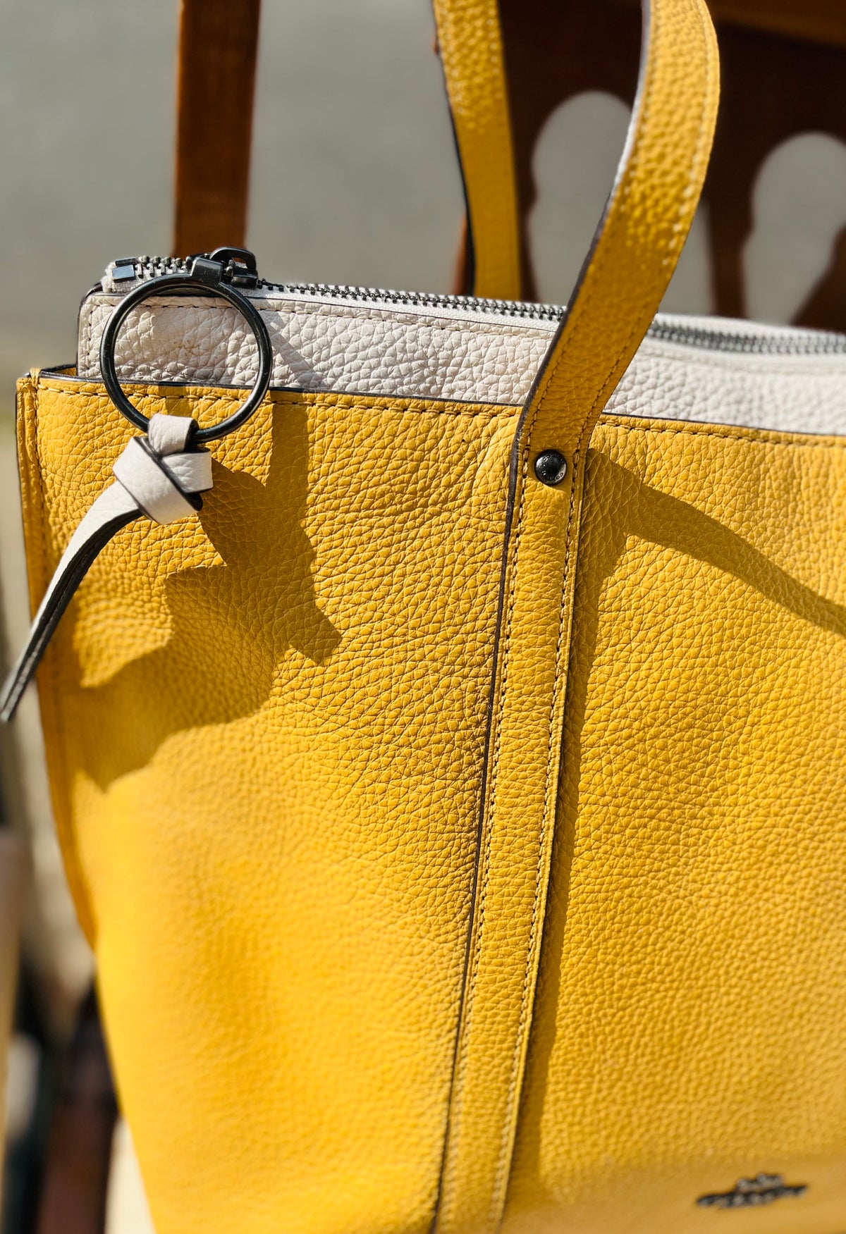 COACH Vtg Yellow w White Band 16” Large Zip Shoulder Bag Purse GR8 Used Condition!