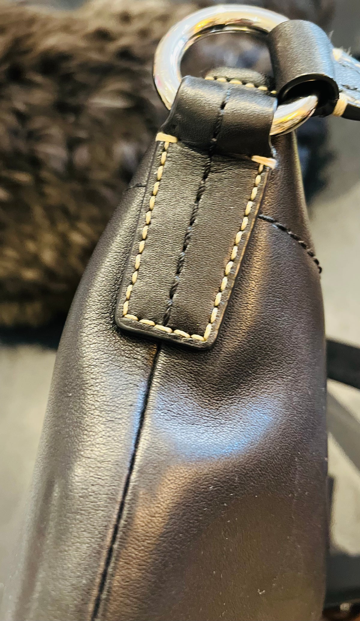 Authentic COACH SoHo Small Black White Stitch Crossbody Swing back Bag