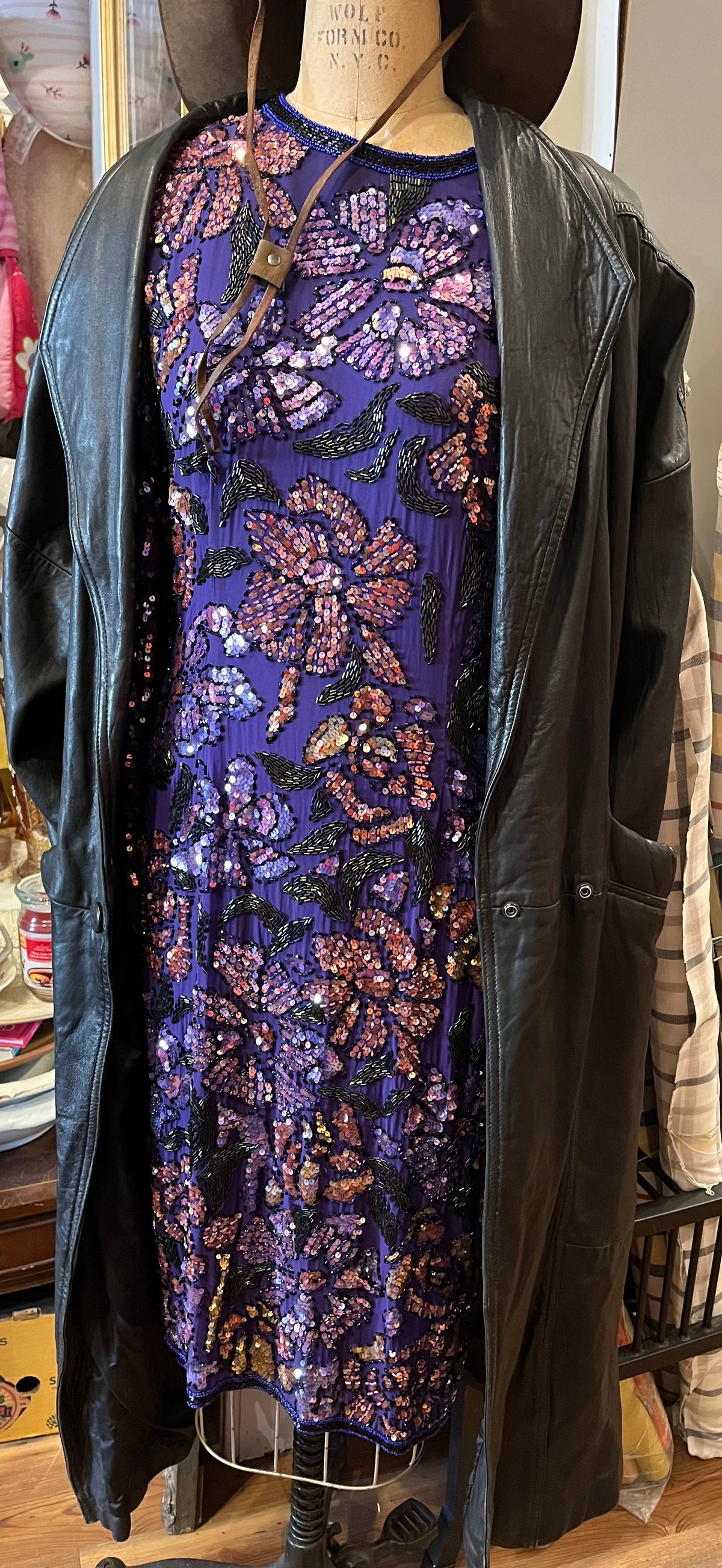 VTG 1980s Nevada Black L/S Leather Trench w Shoulder Pads