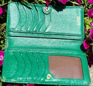 Lauren Ralph Lauren Green Leather Wallet w Gold Nameplate w Some Worn Edges USED