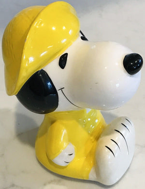 VINTAGE SNOOPY MONEY BANK W STOPPER 1965 United Feature Syndicate USED