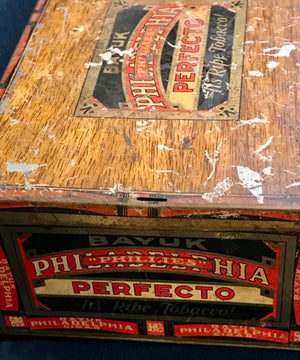 1920's Bayuk Philadelphia Hand Made Perfecto Metal Tin w Blue Bayuk Guarantee Used