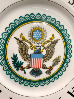 The Great Seal of The U.S.A. AMERICA Decorative Plate 10” Excellent CONDITION!