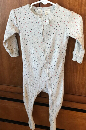 BABY GAP UNISEX Org. Cotton Gray w Red/Blue Stars One Piece Zip Up Footies 6-12M USED