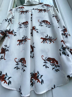 Ann Taylor White w Leopard Animal Flowy L/S Two Pocket Blouse SzM USED