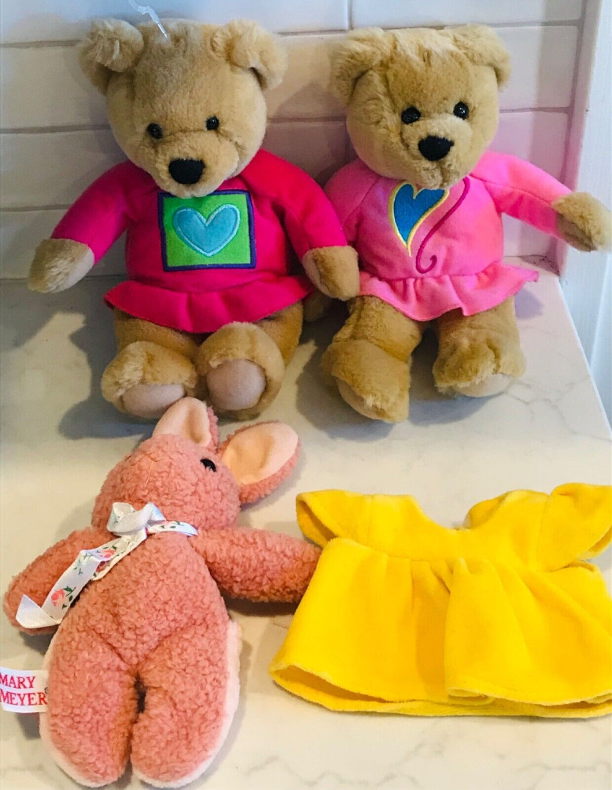 VINTAGE LOT: Two USED Hallmark Love Kiss Kiss Bears +1 Shirt & Mary Meyer Pink Bunny