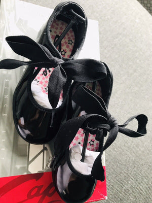 CAPEZIO N625C Jr Tyette Patten Leather Tap Dance Shoes Toddler size 6.5M USED