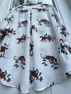 Ann Taylor White w Leopard Animal Flowy L/S Two Pocket Blouse SzM USED